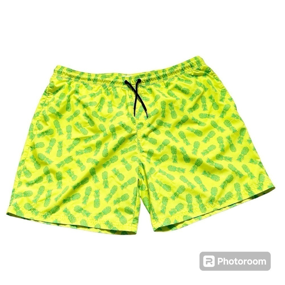 Ripzone X-Large Vibrant Pineapple Trucks Side Pockets, 1 back pocket Summer